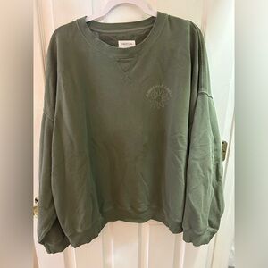 American Eagle Green Crewneck Sweater